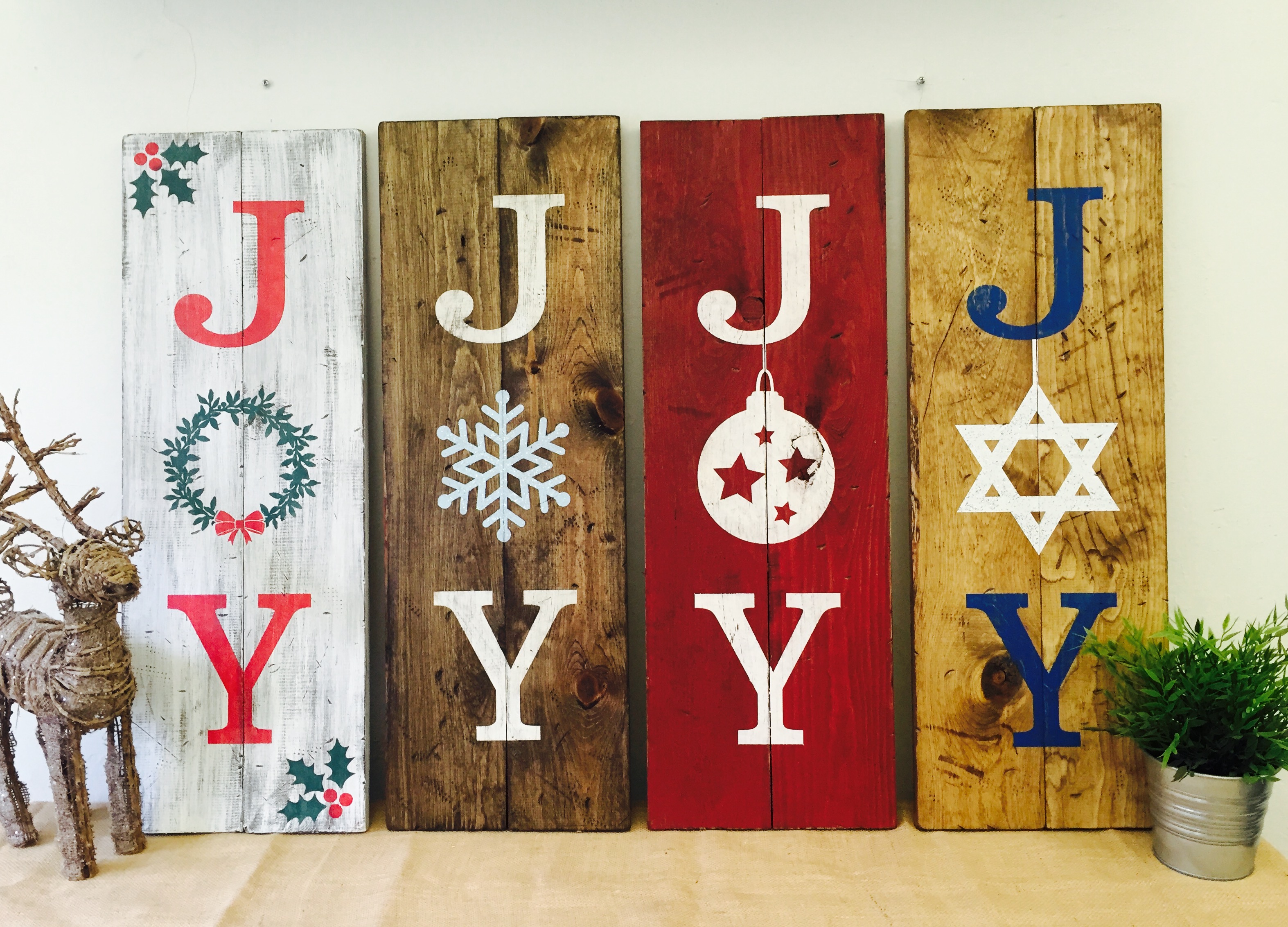 CHRISTMASJoy Signs Board and Brush
