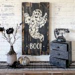 Ornate Ghost - 18x32